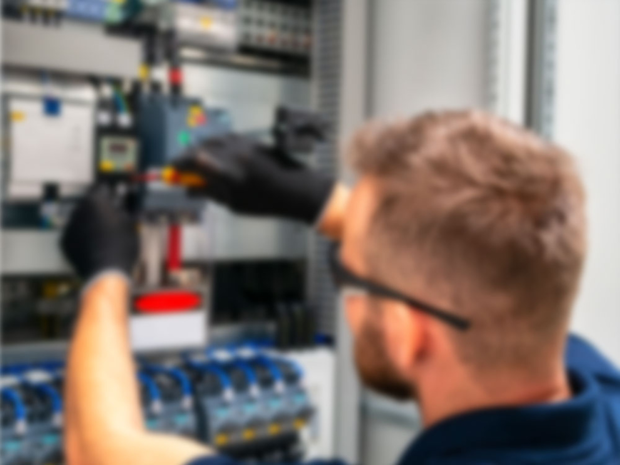 Nieder&shy;spannungs&shy;anlagen bei EAB Teltow Fläming GmbH in Zossen
